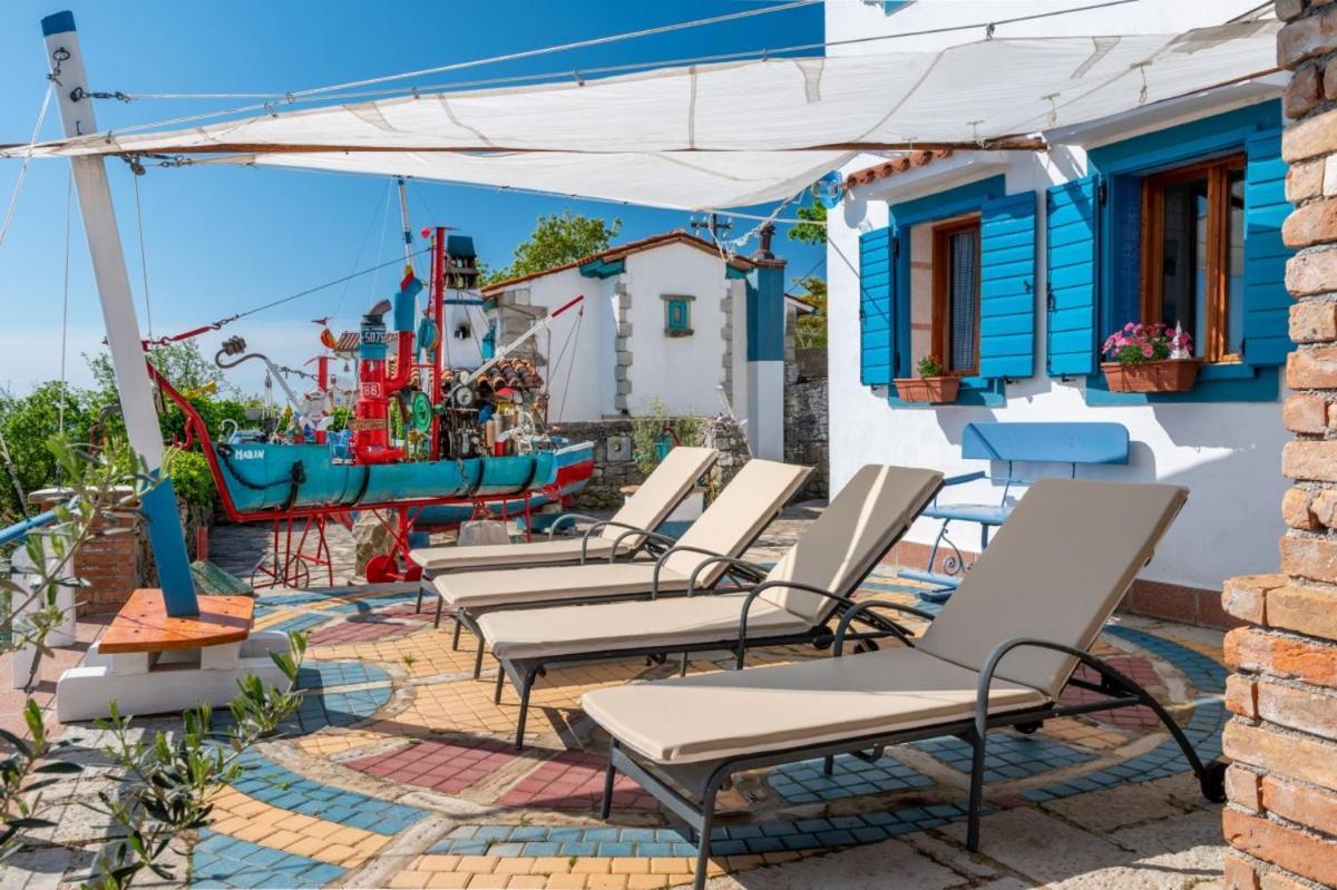 Villa Crni In Crni - Haus Fuer 6 Personen Labin  Esterno foto