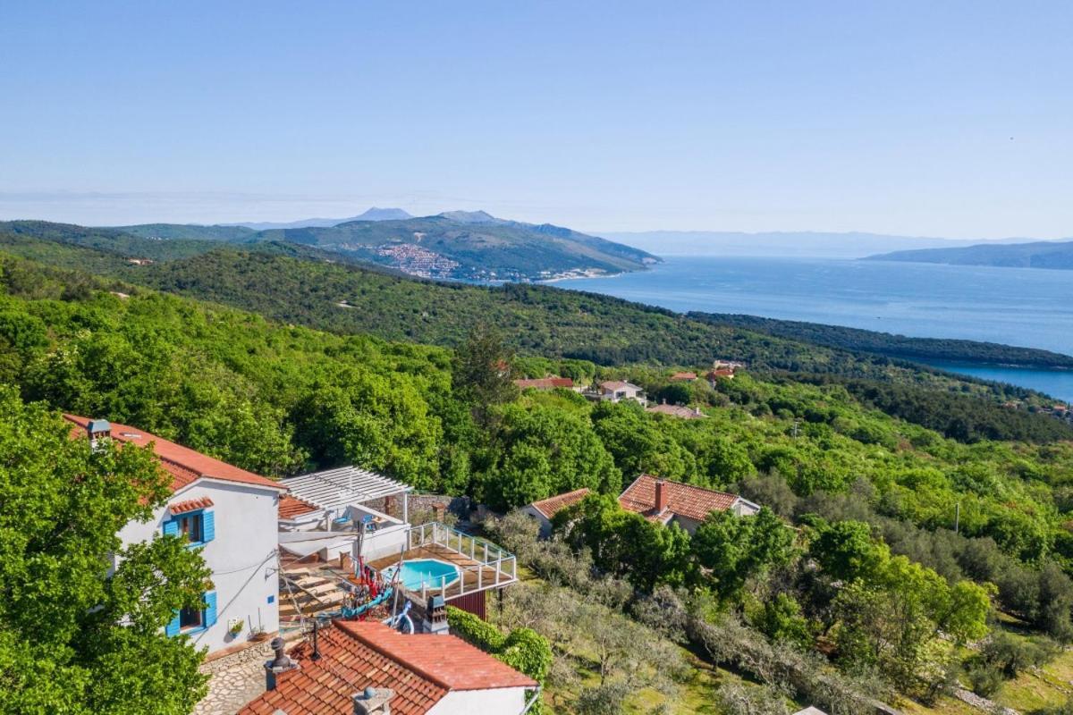 Villa Crni In Crni - Haus Fuer 6 Personen Labin  Esterno foto