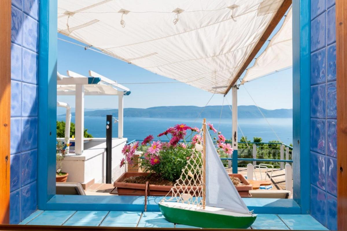 Villa Crni In Crni - Haus Fuer 6 Personen Labin  Esterno foto