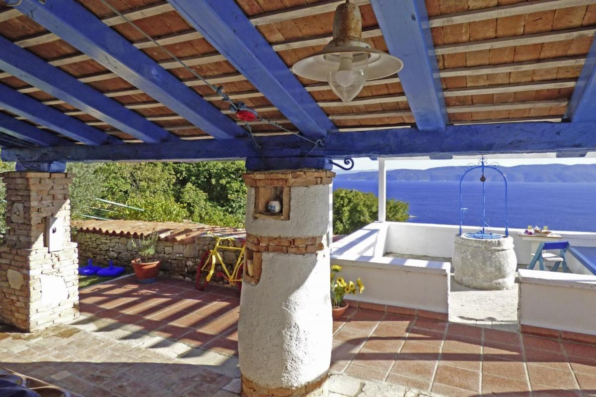 Villa Crni In Crni - Haus Fuer 6 Personen Labin  Esterno foto